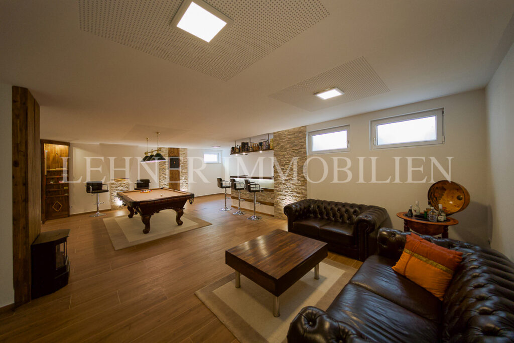 Lehner Immobilien grosszügiges Anwesen mit herrlichem Blick auf die Koralpen in Lieboch