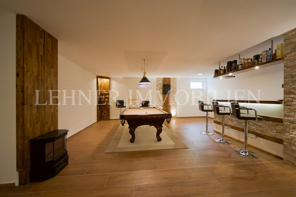 Lehner Immobilien grosszügiges Anwesen mit herrlichem Blick auf die Koralpen in Lieboch