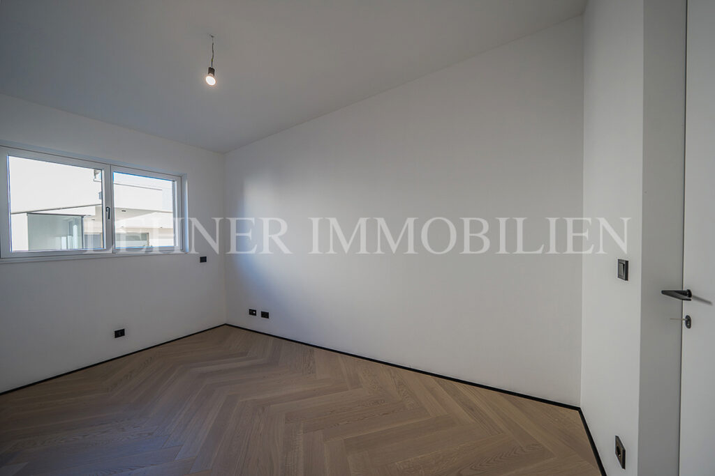 Lehner Immobilien Hochwertiger und exklusiver Bungalow mit Swimmingpool in Wundschuh