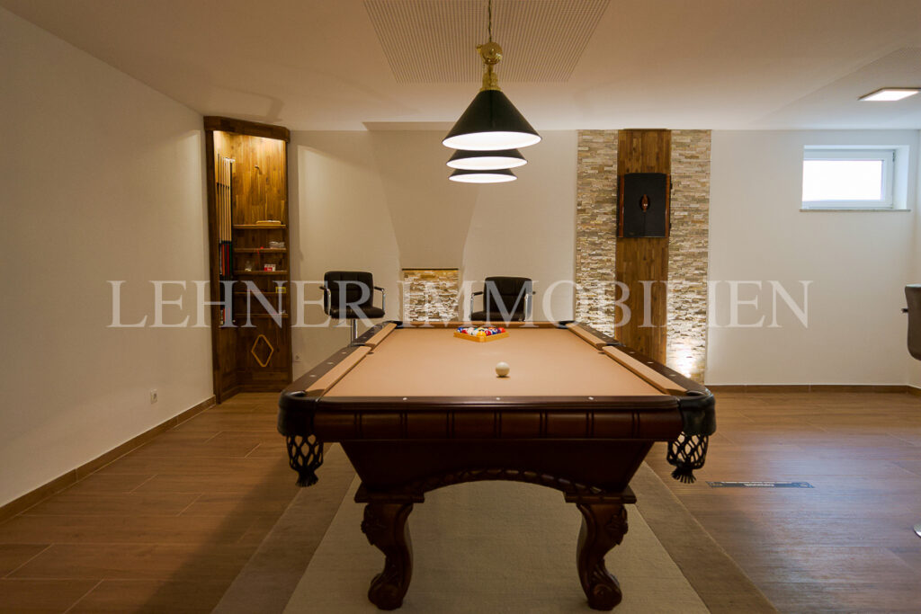 Lehner Immobilien grosszügiges Anwesen mit herrlichem Blick auf die Koralpen in Lieboch