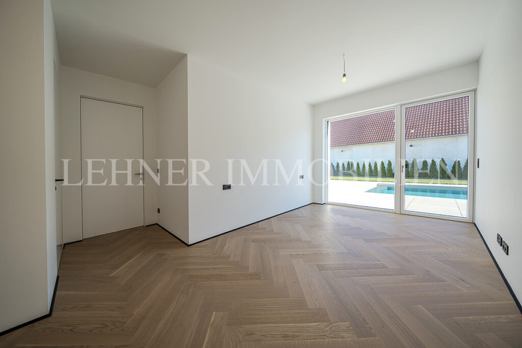 Lehner Immobilien Hochwertiger und exklusiver Bungalow mit Swimmingpool in Wundschuh