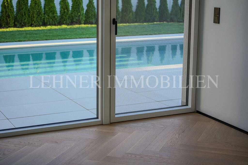 Lehner Immobilien Hochwertiger und exklusiver Bungalow mit Swimmingpool in Wundschuh