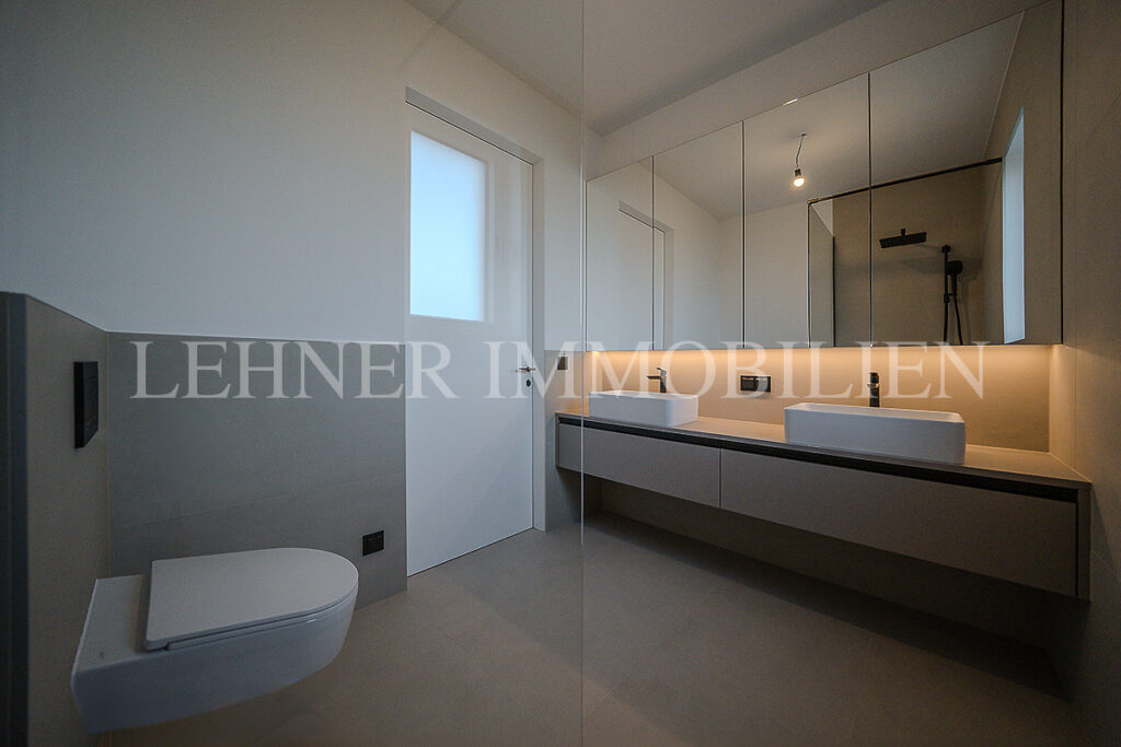 Lehner Immobilien Hochwertiger und exklusiver Bungalow mit Swimmingpool in Wundschuh