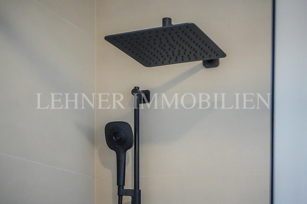 Lehner Immobilien Hochwertiger und exklusiver Bungalow mit Swimmingpool in Wundschuh