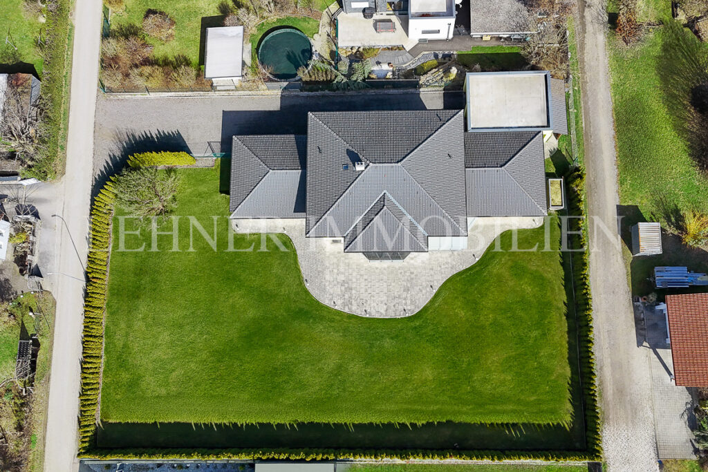 Lehner Immobilien grosszügiges Anwesen mit herrlichem Blick auf die Koralpen in Lieboch