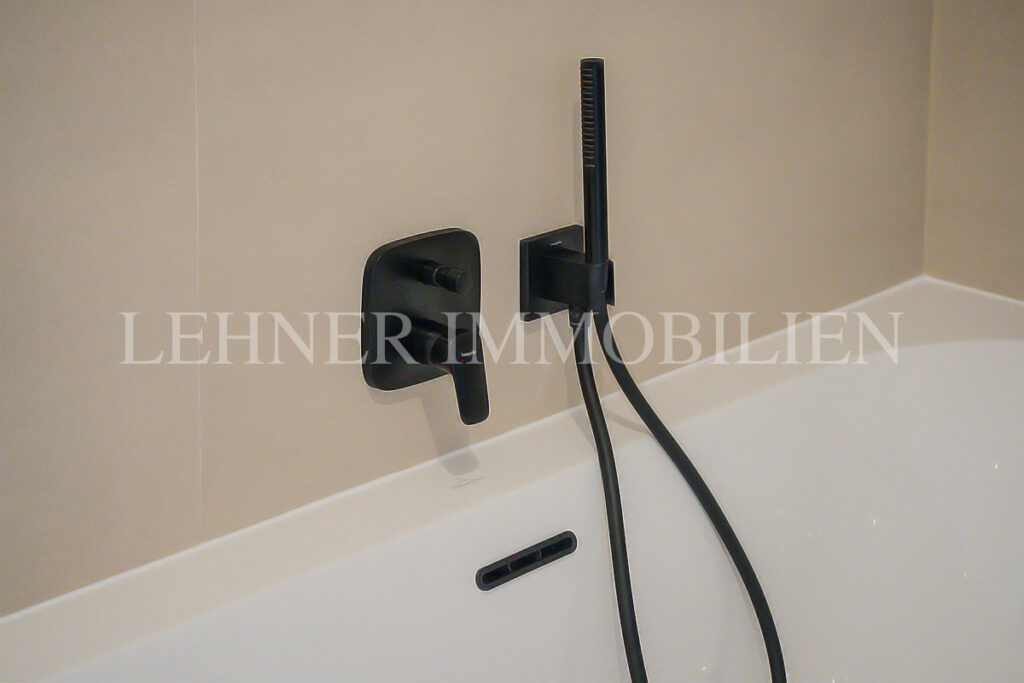 Lehner Immobilien Hochwertiger und exklusiver Bungalow mit Swimmingpool in Wundschuh