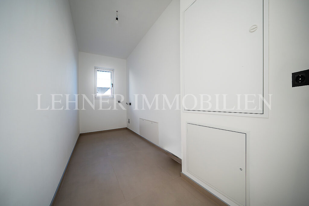 Lehner Immobilien Hochwertiger und exklusiver Bungalow mit Swimmingpool in Wundschuh