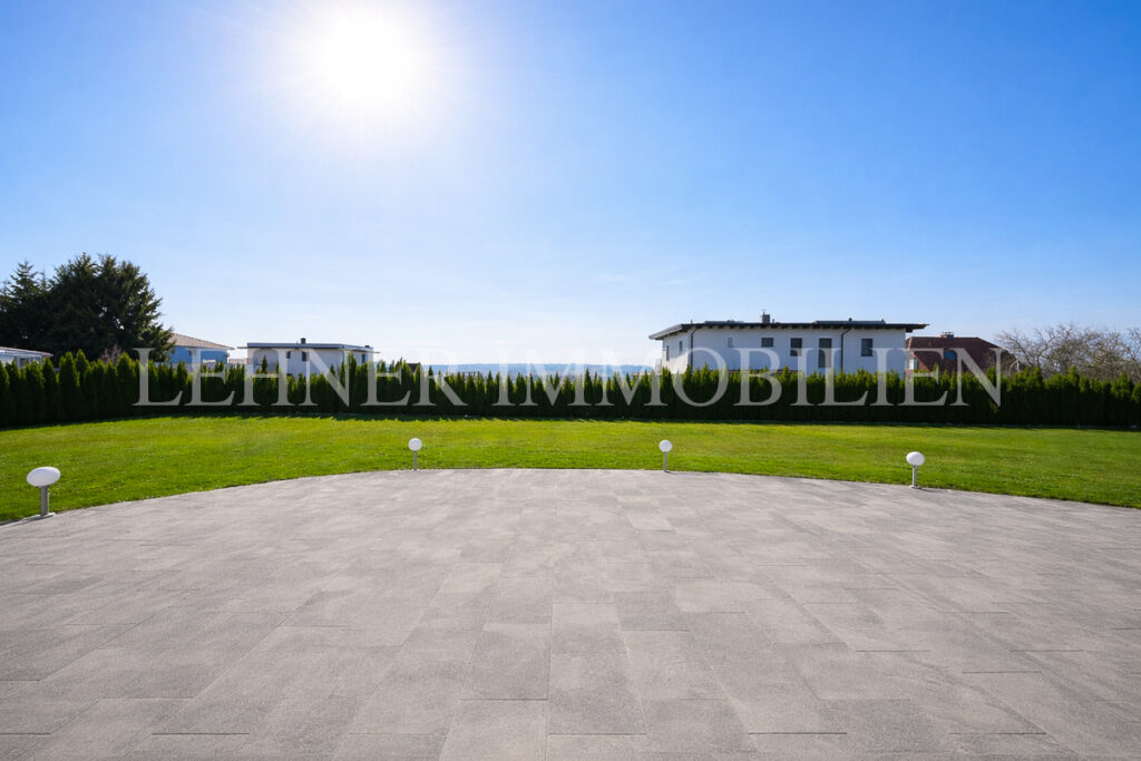 Lehner Immobilien grosszügiges Anwesen mit herrlichem Blick auf die Koralpen in Lieboch