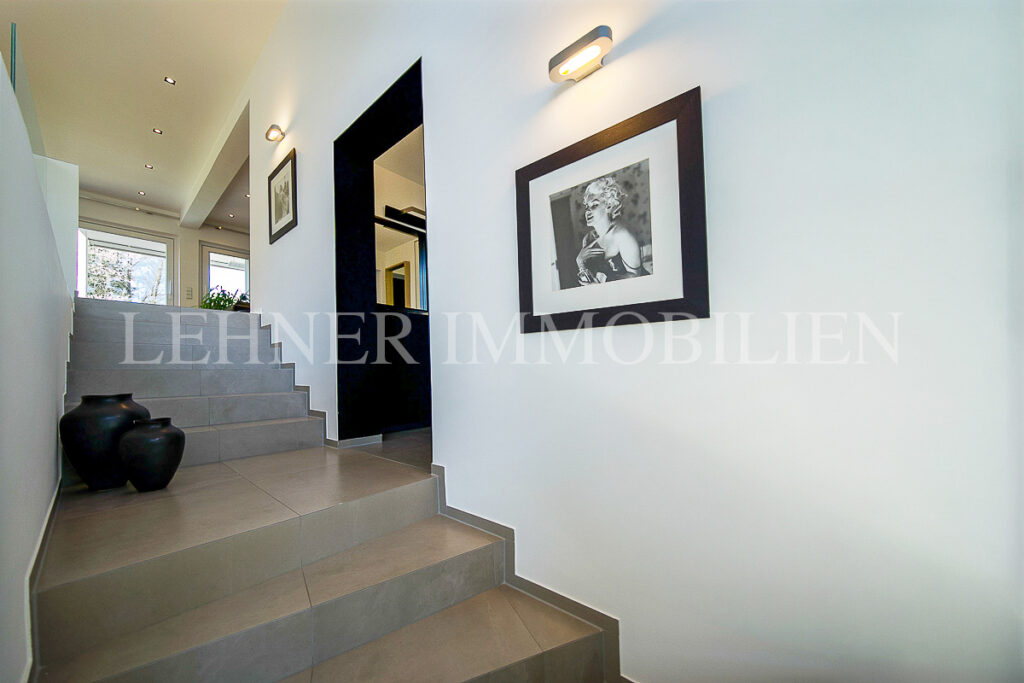 Stilvolle, loftartige Reihenhauswohnung mit Garten in Graz, Nähe Schloss St. Martin