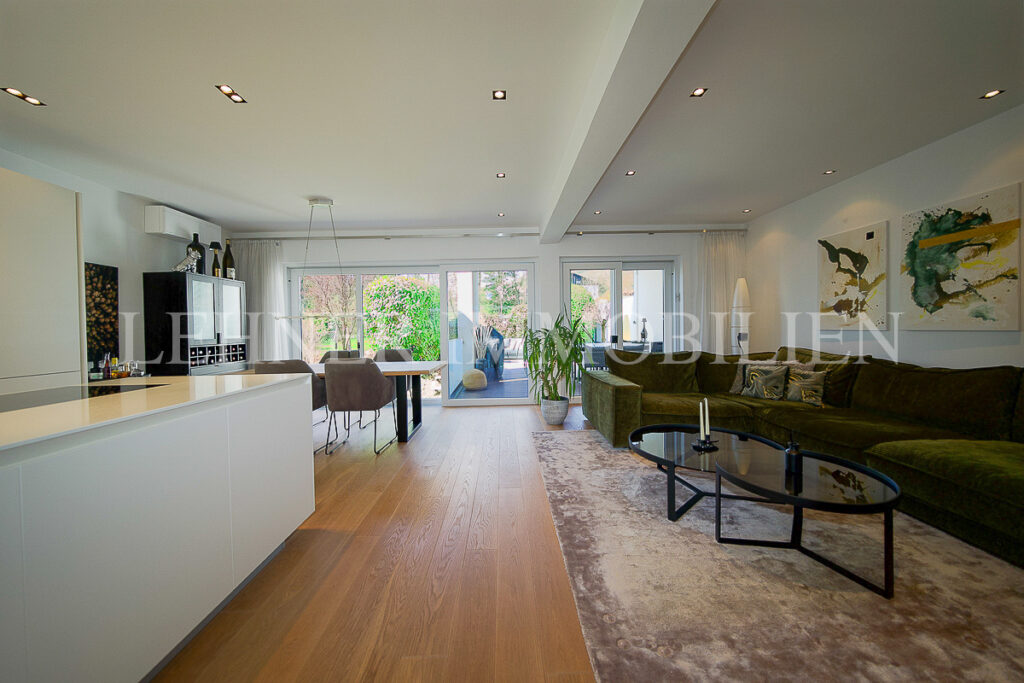 Stilvolle, loftartige Reihenhauswohnung mit Garten in Graz, Nähe Schloss St. Martin