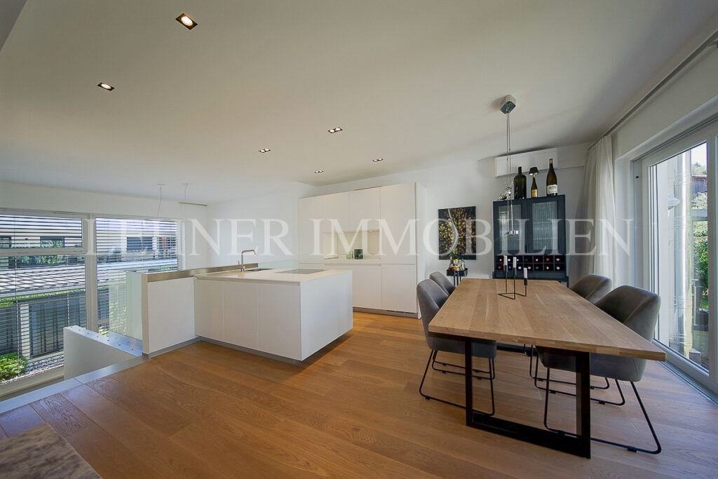 Stilvolle, loftartige Reihenhauswohnung mit Garten in Graz, Nähe Schloss St. Martin