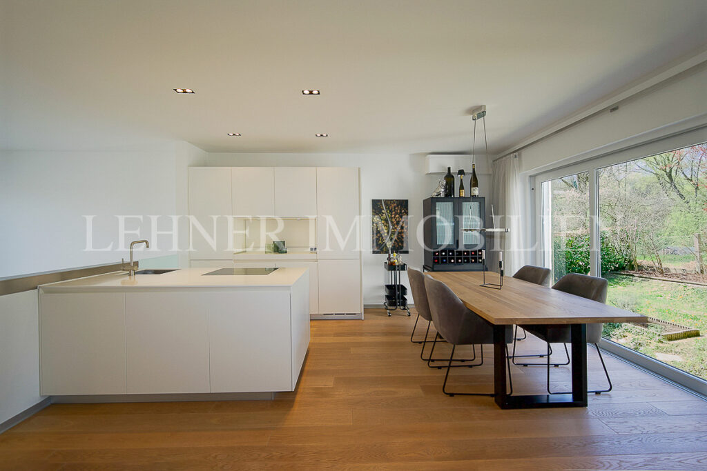 Stilvolle, loftartige Reihenhauswohnung mit Garten in Graz, Nähe Schloss St. Martin