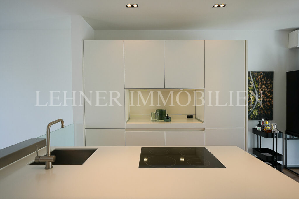 Stilvolle, loftartige Reihenhauswohnung mit Garten in Graz, Nähe Schloss St. Martin