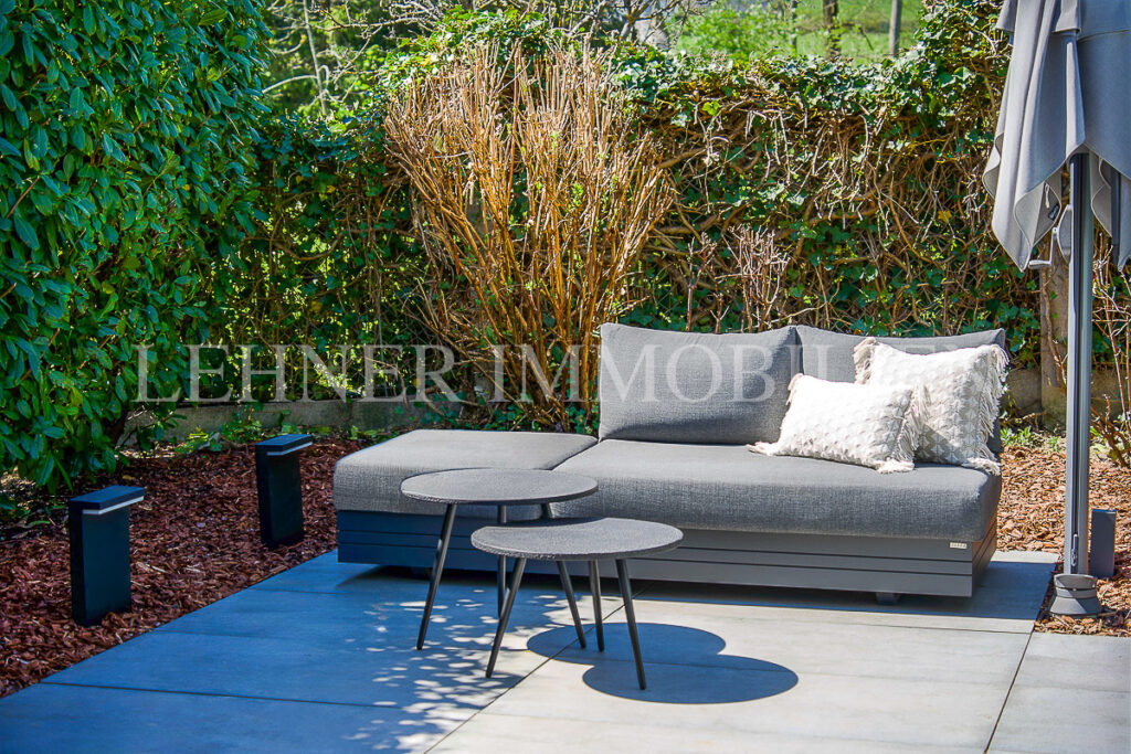 Stilvolle, loftartige Reihenhauswohnung mit Garten in Graz, Nähe Schloss St. Martin