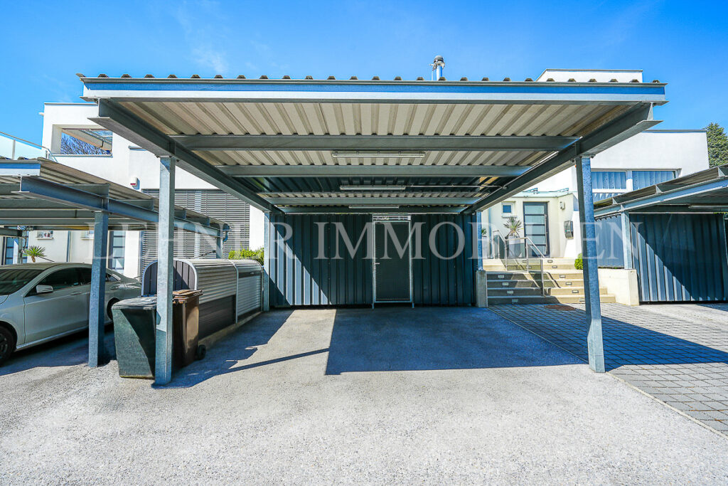 Stilvolle, loftartige Reihenhauswohnung mit Garten in Graz, Nähe Schloss St. Martin