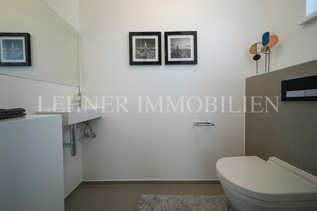 Stilvolle, loftartige Reihenhauswohnung mit Garten in Graz, Nähe Schloss St. Martin