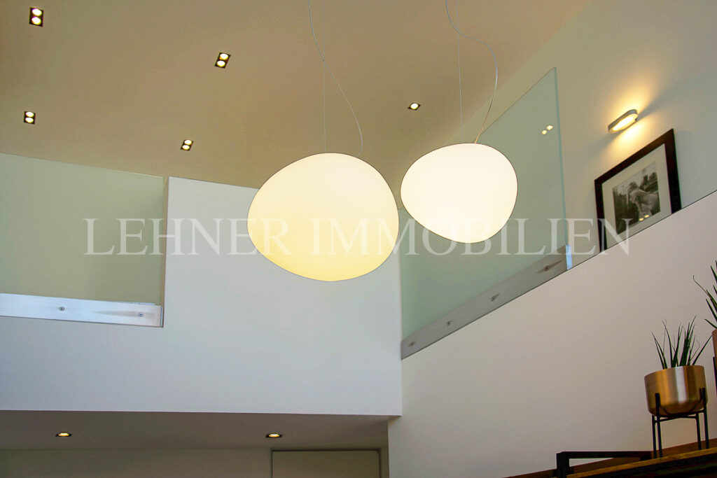 Stilvolle, loftartige Reihenhauswohnung mit Garten in Graz, Nähe Schloss St. Martin