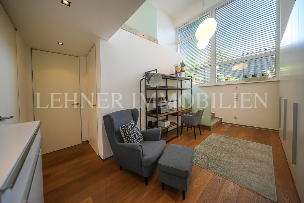 Stilvolle, loftartige Reihenhauswohnung mit Garten in Graz, Nähe Schloss St. Martin