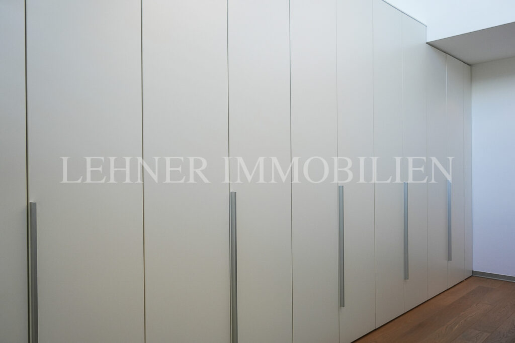 Stilvolle, loftartige Reihenhauswohnung mit Garten in Graz, Nähe Schloss St. Martin