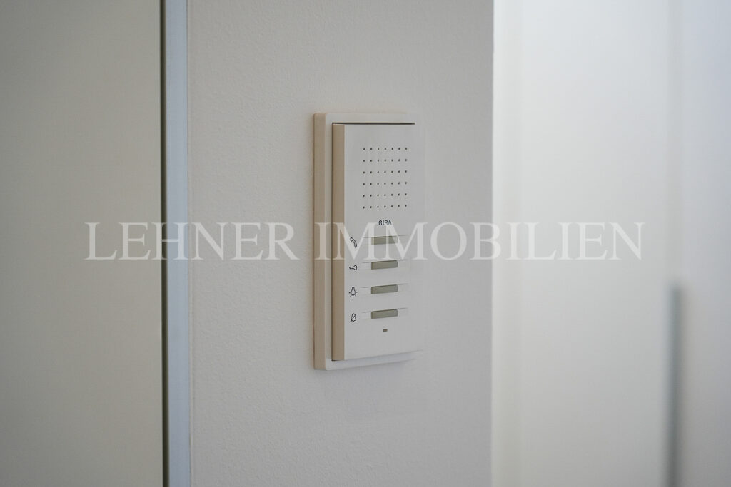 Stilvolle, loftartige Reihenhauswohnung mit Garten in Graz, Nähe Schloss St. Martin