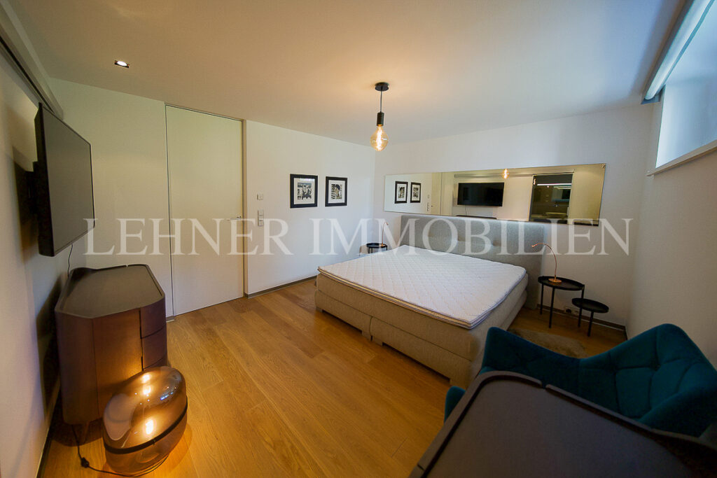 Stilvolle, loftartige Reihenhauswohnung mit Garten in Graz, Nähe Schloss St. Martin