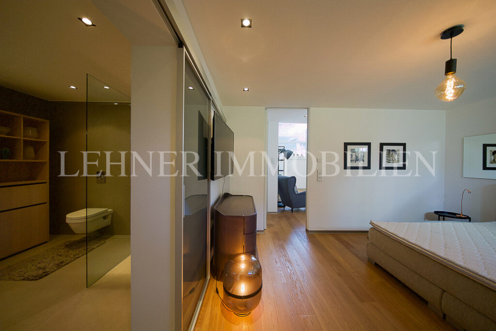 Stilvolle, loftartige Reihenhauswohnung mit Garten in Graz, Nähe Schloss St. Martin