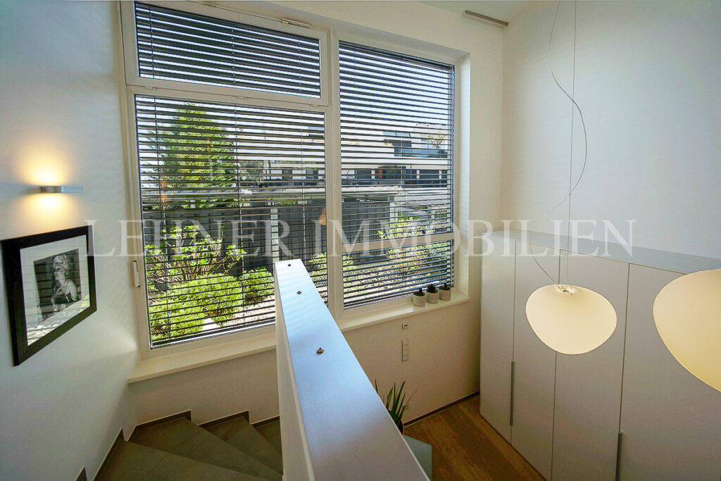 Stilvolle, loftartige Reihenhauswohnung mit Garten in Graz, Nähe Schloss St. Martin