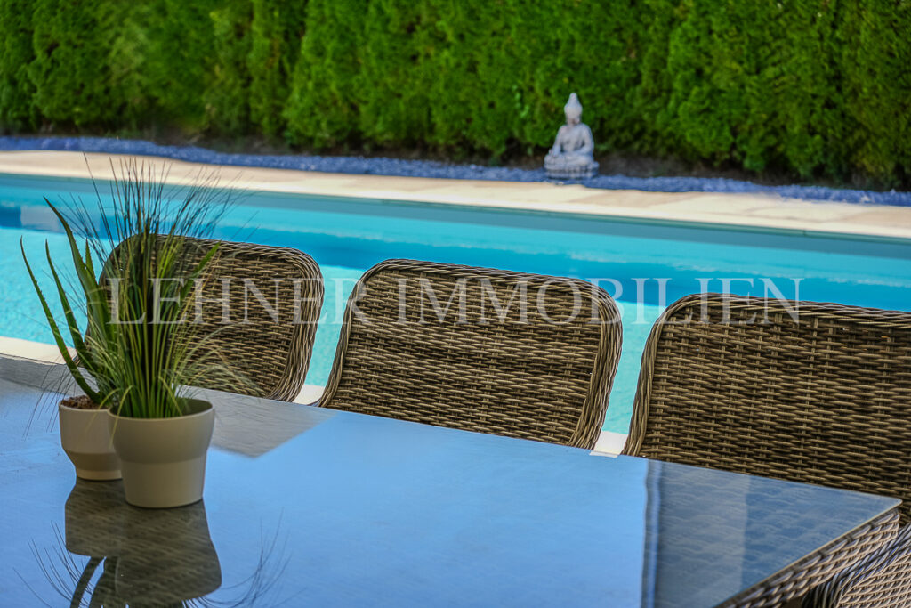 Lehner Immobilien Bungalow mit Swimmingpool in Mellach