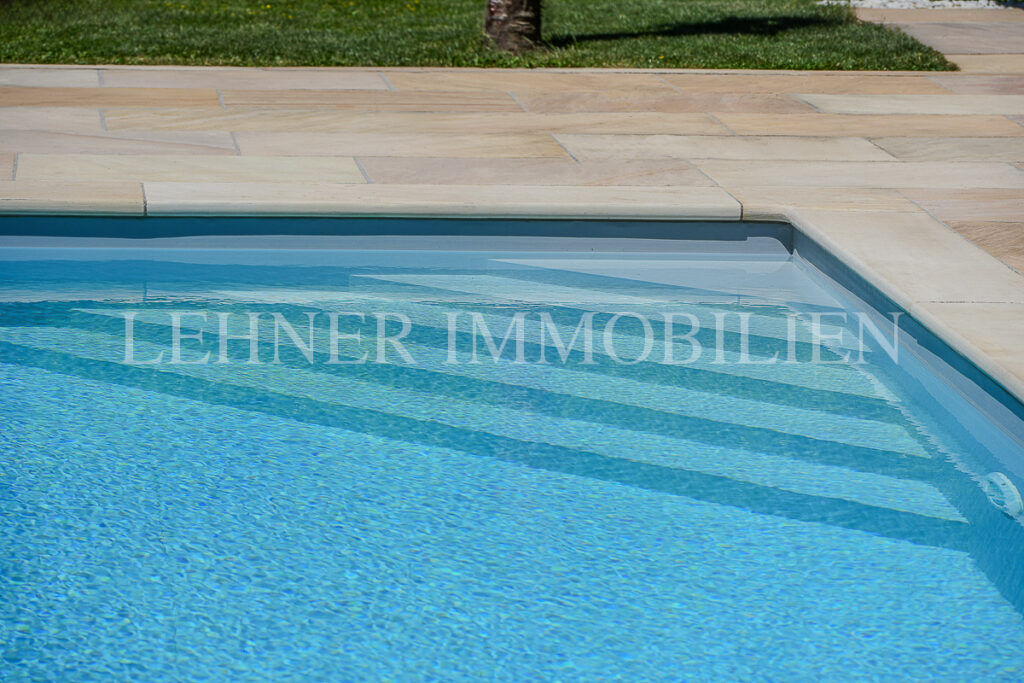 Lehner Immobilien Bungalow mit Swimmingpool in Mellach