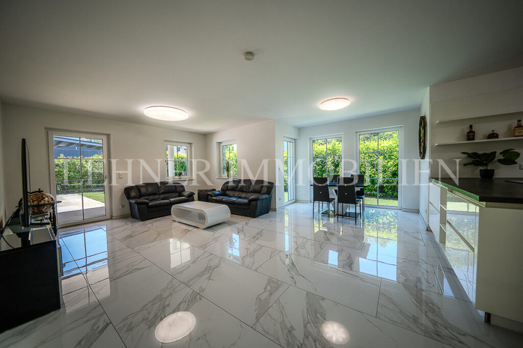 Lehner Immobilien Bungalow mit Swimmingpool in Mellach