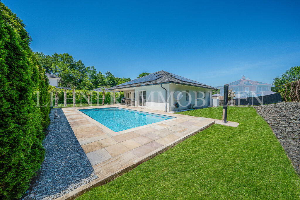 Lehner Immobilien Bungalow mit Swimmingpool in Mellach
