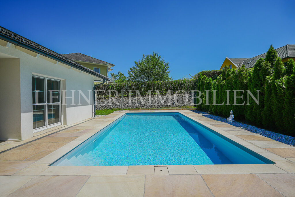 Lehner Immobilien Bungalow mit Swimmingpool in Mellach