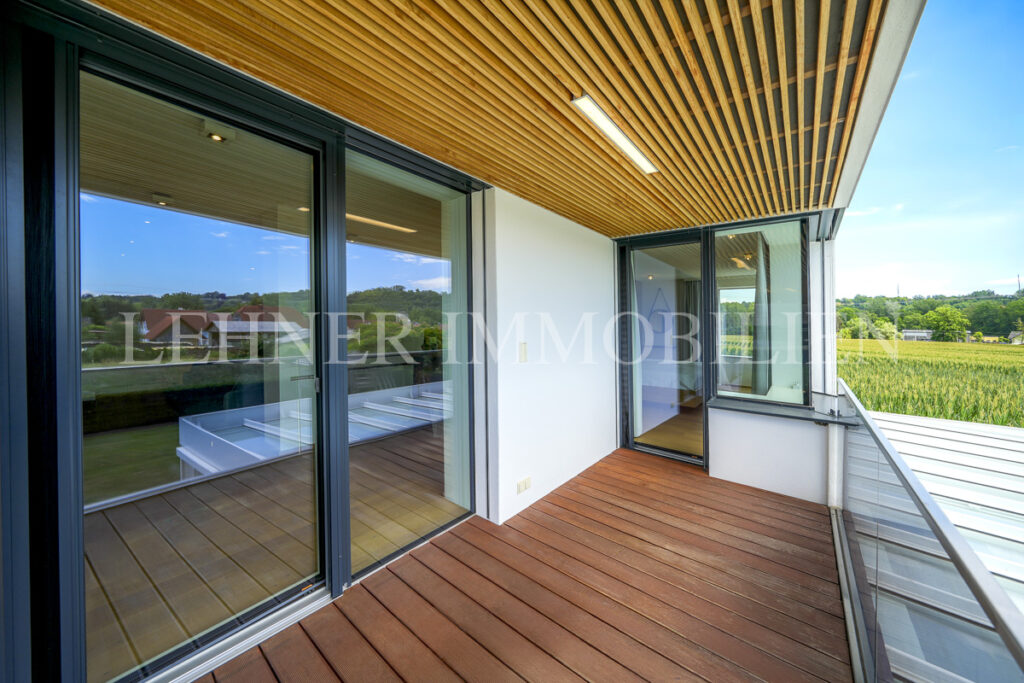 Lehner Immobilien luxuriöse exklusive Villa mit Pool in Werndorf