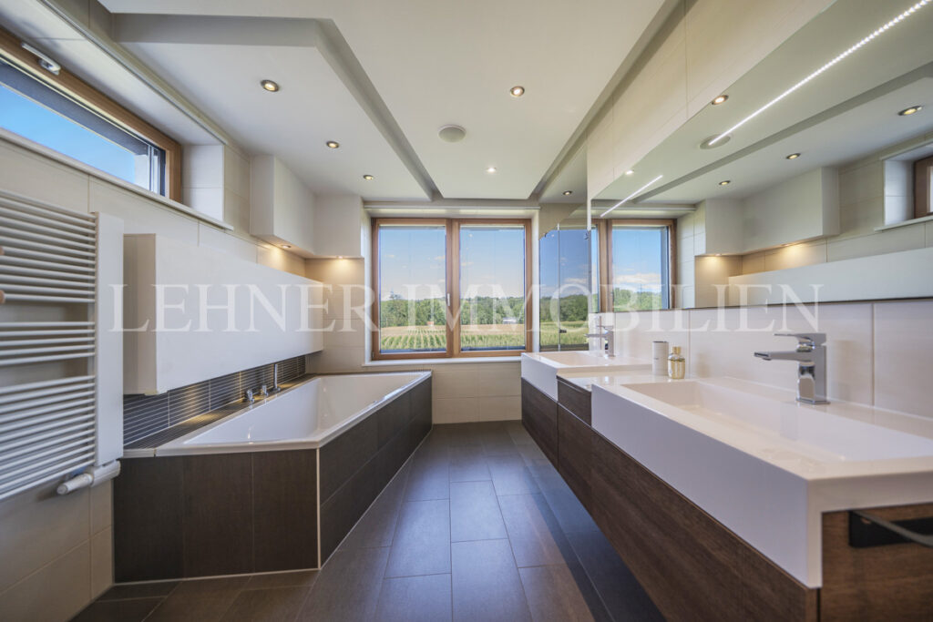 Lehner Immobilien luxuriöse exklusive Villa mit Pool in Werndorf