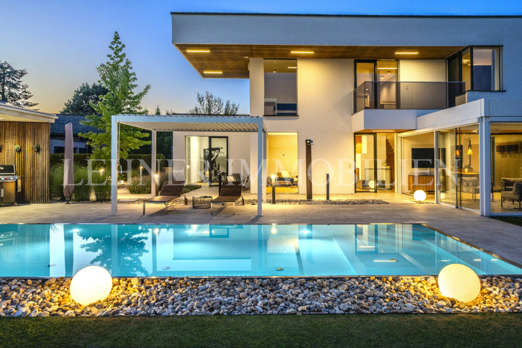 Lehner Immobilien luxuriöse exklusive Villa mit Pool in Werndorf
