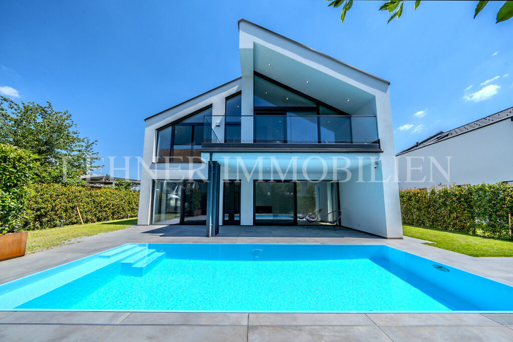 Lehner Immobilien exklusive hochwertige Villa mit Pool in Seiersberg-Pirka