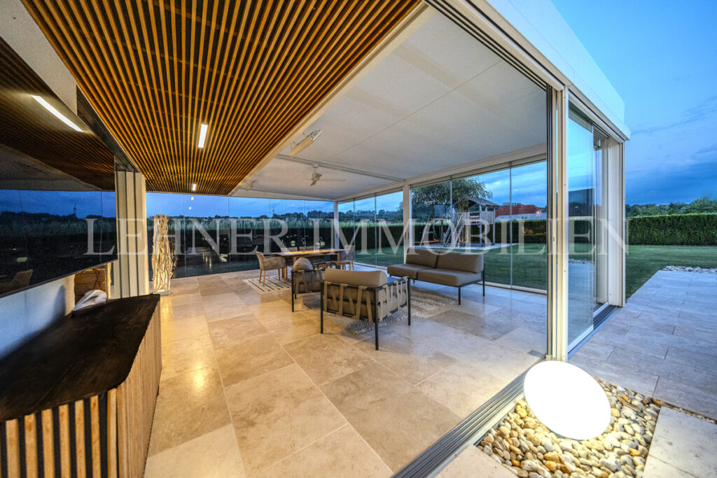 Lehner Immobilien luxuriöse exklusive Villa mit Pool in Werndorf