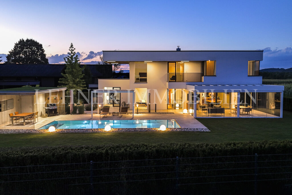 Lehner Immobilien luxuriöse exklusive Villa mit Pool in Werndorf