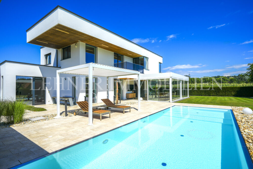 Lehner Immobilien luxuriöse exklusive Villa mit Pool in Werndorf