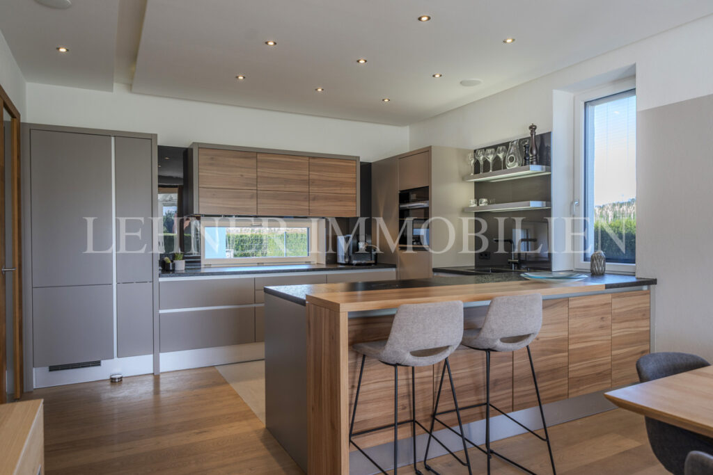 Lehner Immobilien luxuriöse exklusive Villa mit Pool in Werndorf