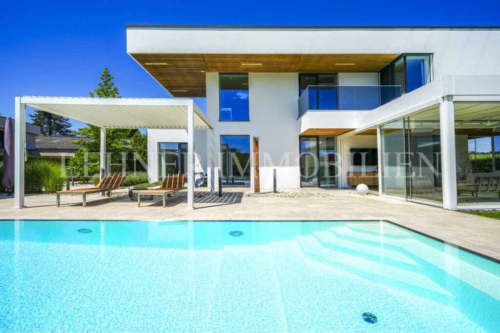 Lehner Immobilien luxuriöse exklusive Villa mit Pool in Werndorf