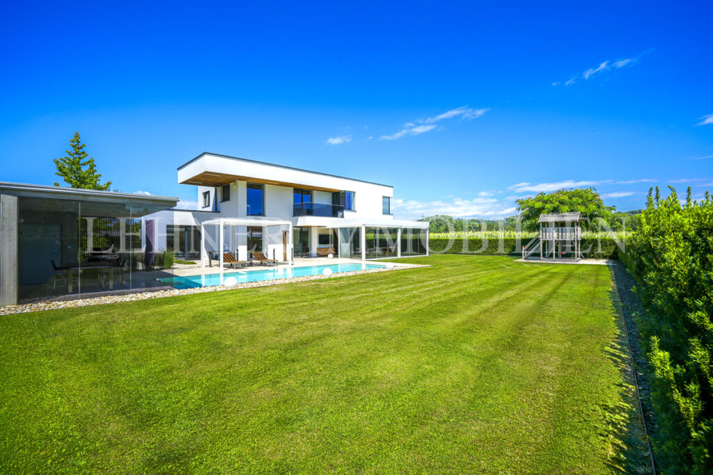 Lehner Immobilien luxuriöse exklusive Villa mit Pool in Werndorf