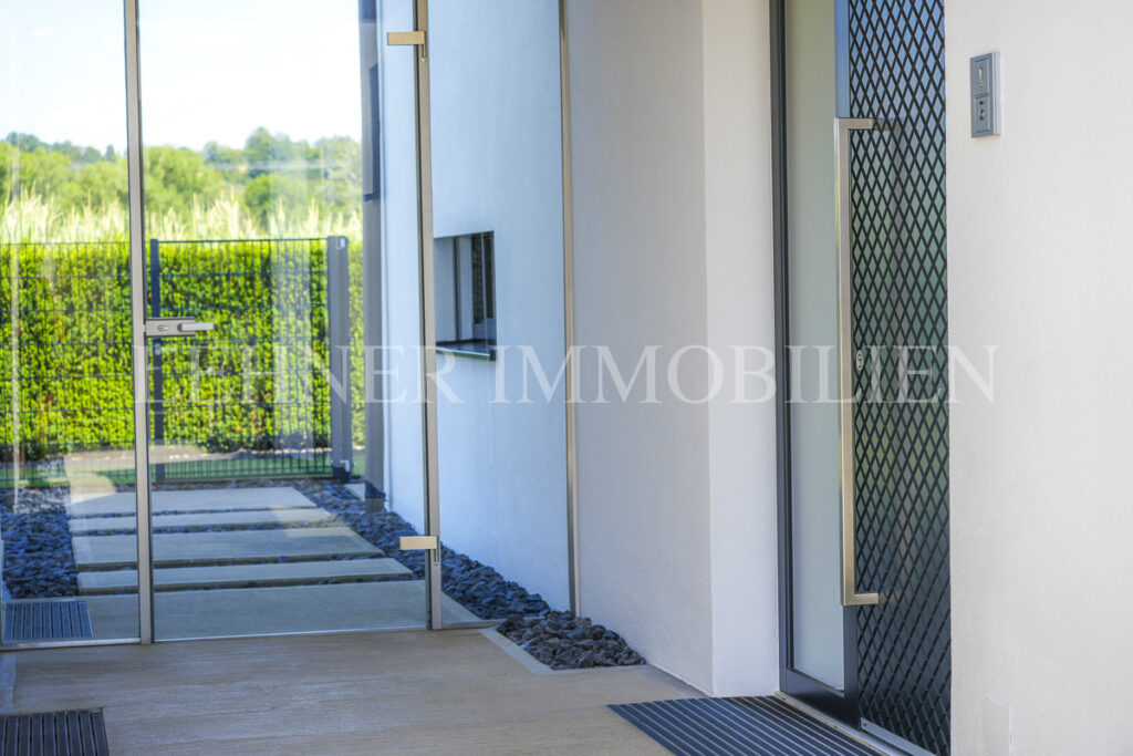 Lehner Immobilien luxuriöse exklusive Villa mit Pool in Werndorf