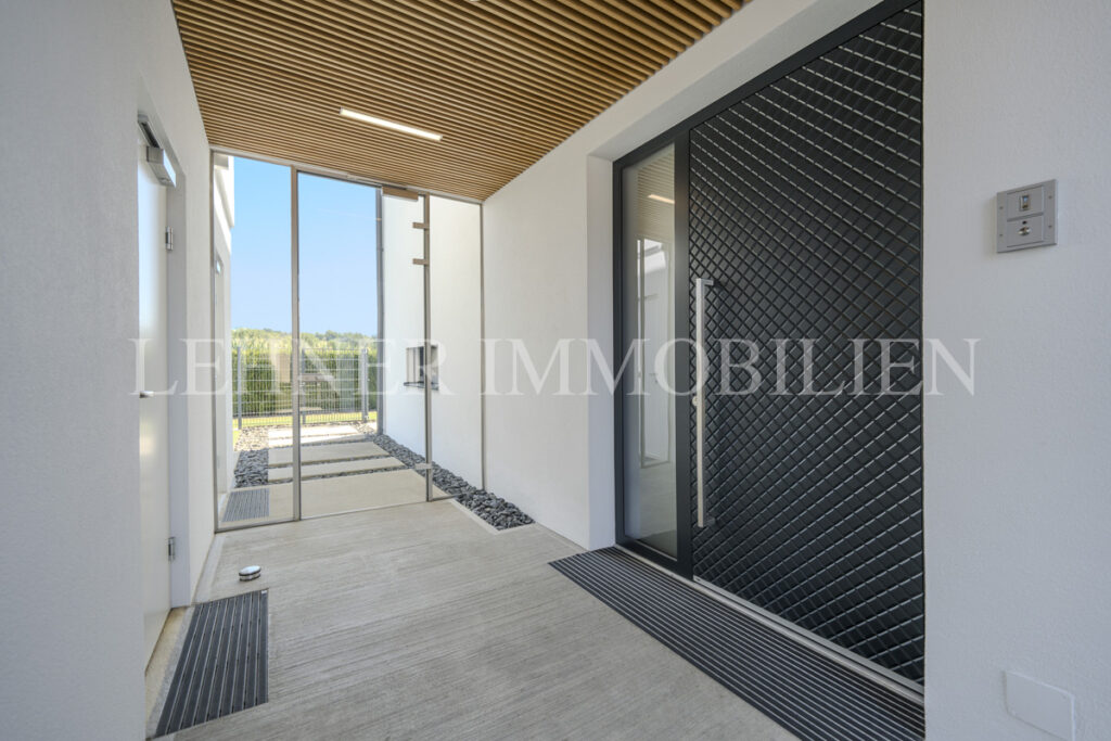 Lehner Immobilien luxuriöse exklusive Villa mit Pool in Werndorf
