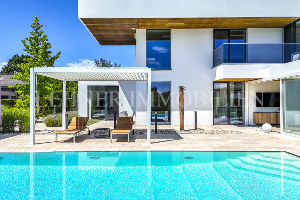Lehner Immobilien luxuriöse exklusive Villa mit Pool in Werndorf