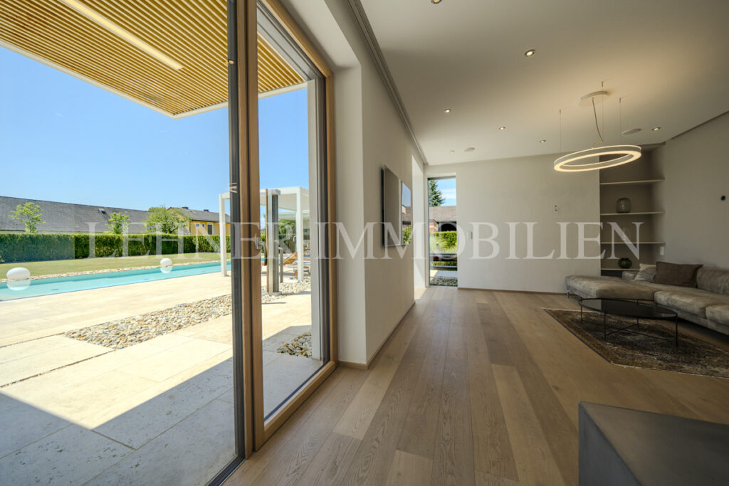 Lehner Immobilien luxuriöse exklusive Villa mit Pool in Werndorf