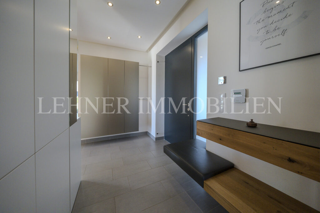 Lehner Immobilien luxuriöse exklusive Villa mit Pool in Werndorf