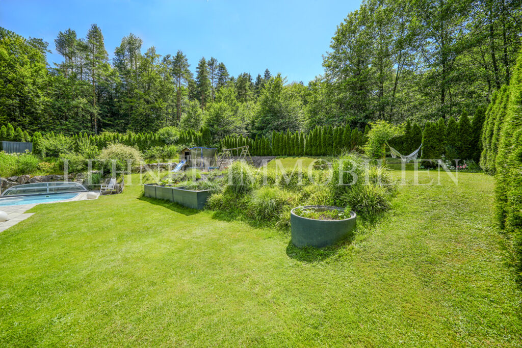 Lehner Immobilien Schöner Bungalow in ruhiger Waldrandlage in Tobelbad