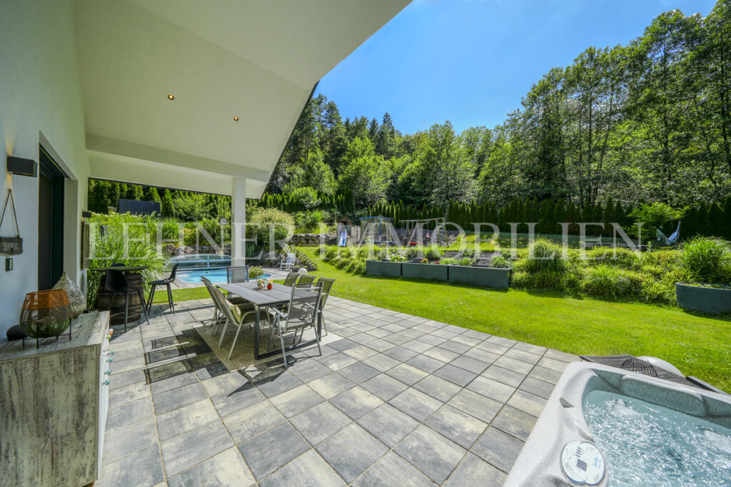 Lehner Immobilien Schöner Bungalow in ruhiger Waldrandlage in Tobelbad