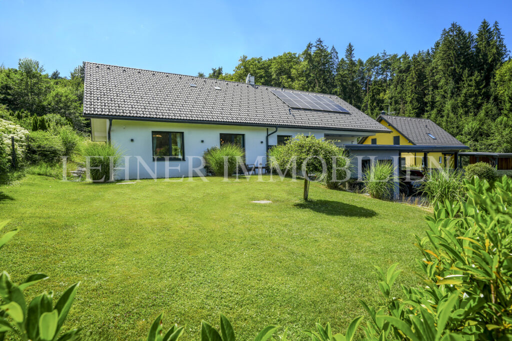 Lehner Immobilien Schöner Bungalow in ruhiger Waldrandlage in Tobelbad